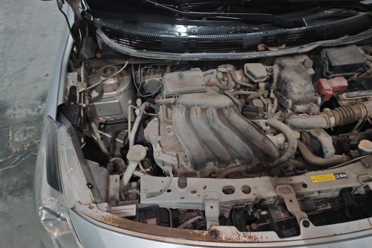 Used Nissan Sunny 2014 1.5XE Manual Comfort Edition Engine Bay Right