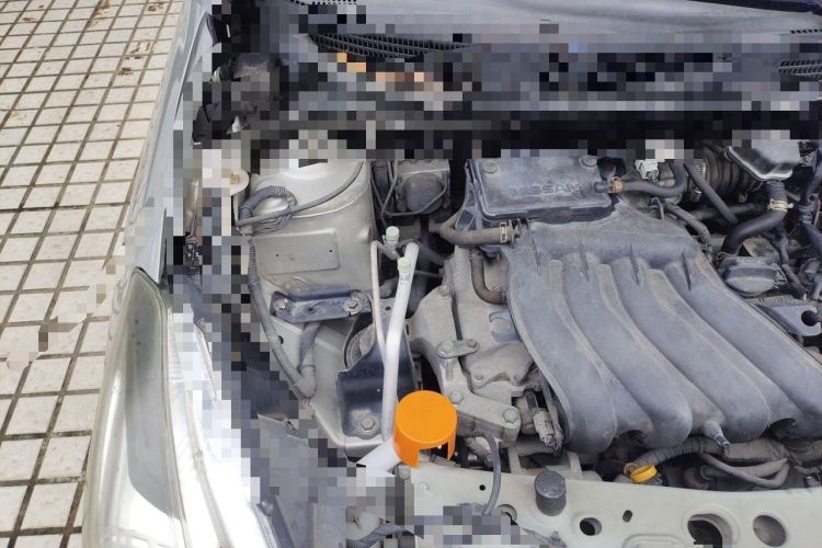 Used Nissan Sunny 2014 1.5XE Manual Elite Edition Engine Bay Right