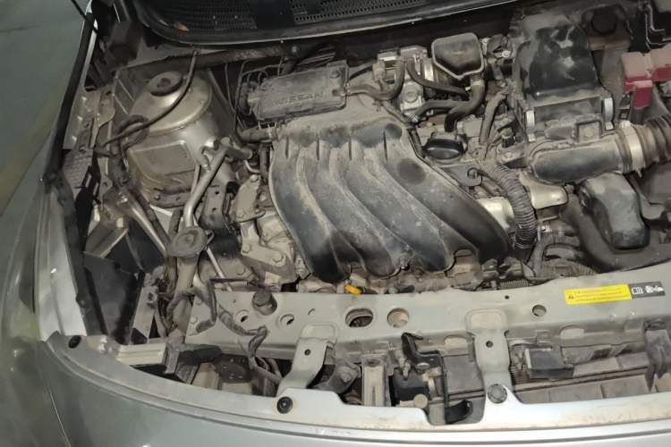 Used Nissan Sunny 2014 1.5XE Manual Comfort Edition Engine Bay Right