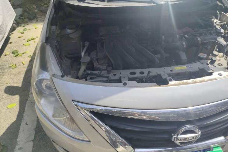 Used Nissan Sunny 2014 1.5XE Manual Comfort Edition Engine Bay Right