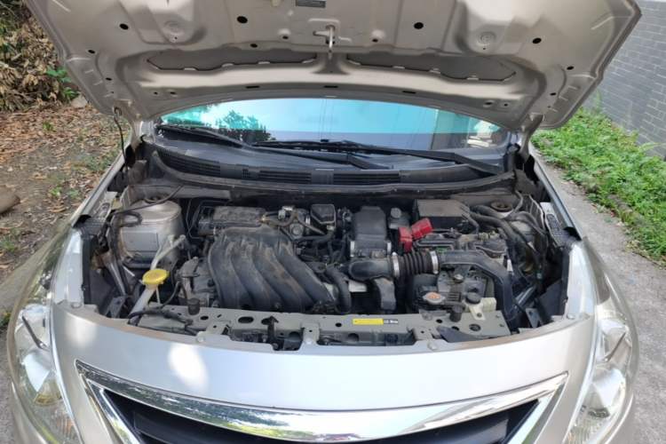 Used Nissan Sunny 2014 1.5XE CVT Elite Edition Engine Bay