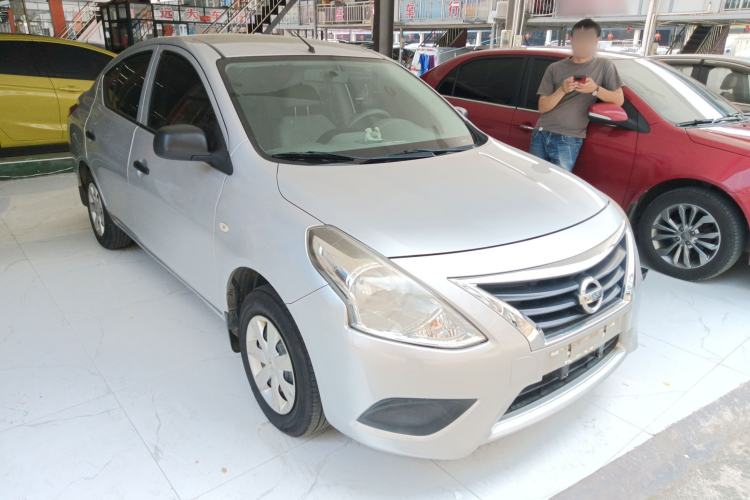 Used Nissan Sunny 2014 1.5XE Manual Elite Edition Front Right 45 Deg