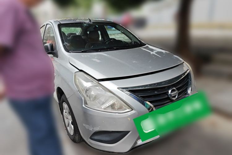 Used Nissan Sunny 2014 1.5XE Manual Elite Edition Front Right 45 Deg
