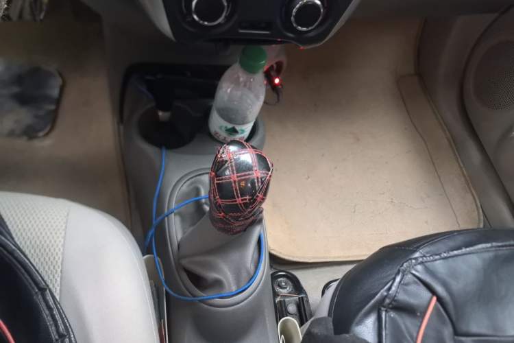 Used Nissan Sunny 2014 1.5XE Manual Elite Edition Gear Lever
