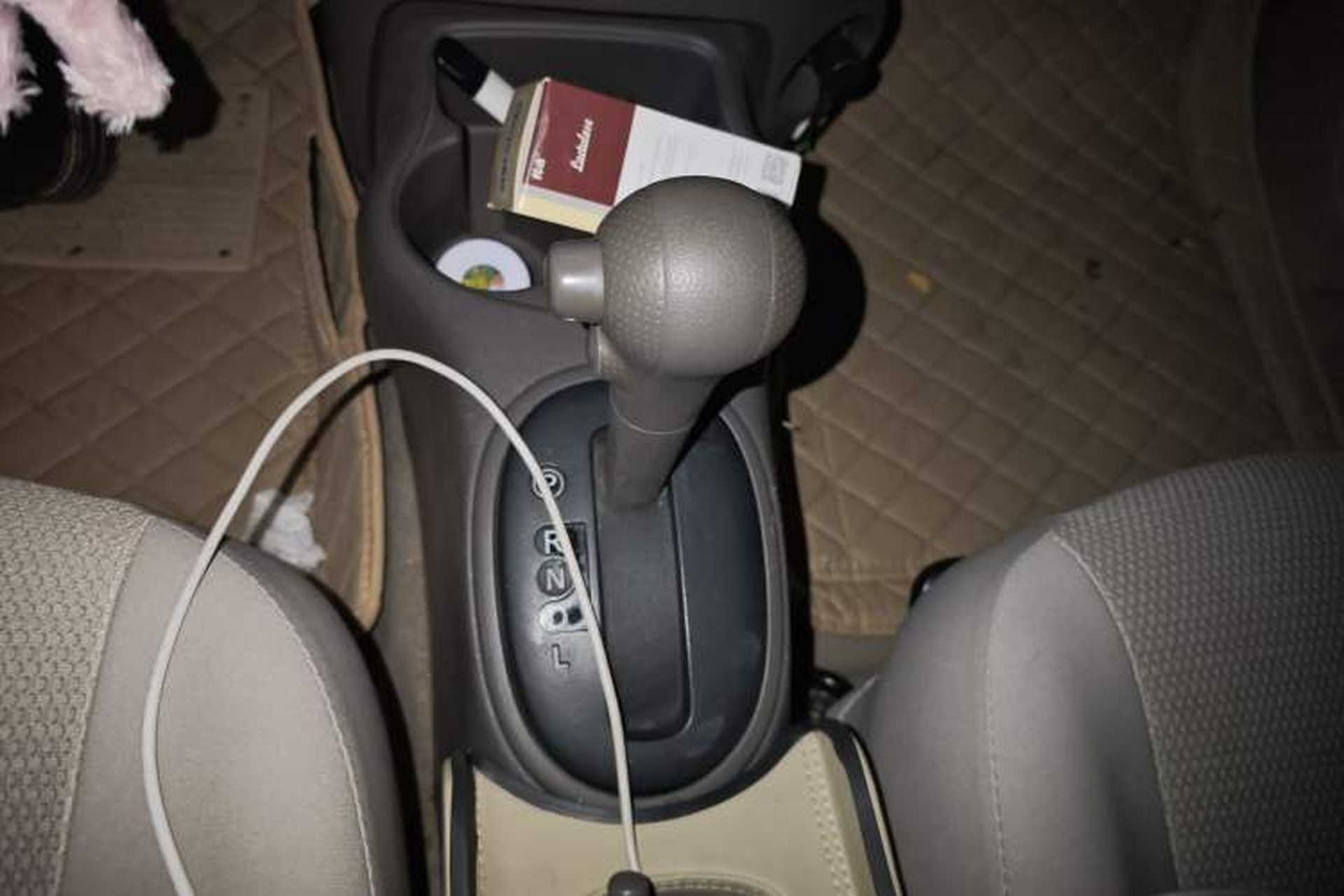 Used Nissan Sunny 2014 1.5XE CVT Comfort Edition Gear Lever
