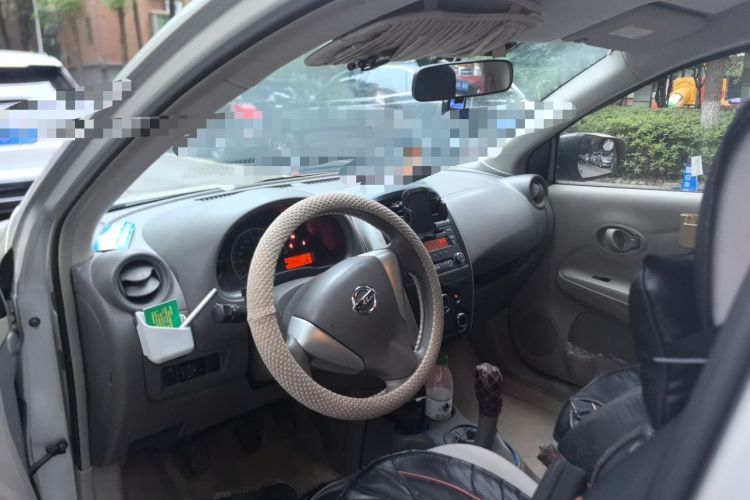 Used Nissan Sunny 2014 1.5XE Manual Elite Edition Headliner
