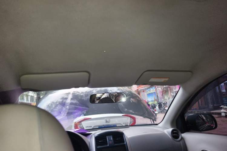 Used Nissan Sunny 2014 1.5XE Manual Elite Edition Headliner
