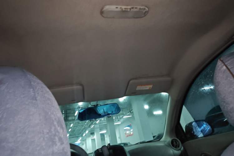 Used Nissan Sunny 2014 1.5XE Manual Comfort Edition Headliner