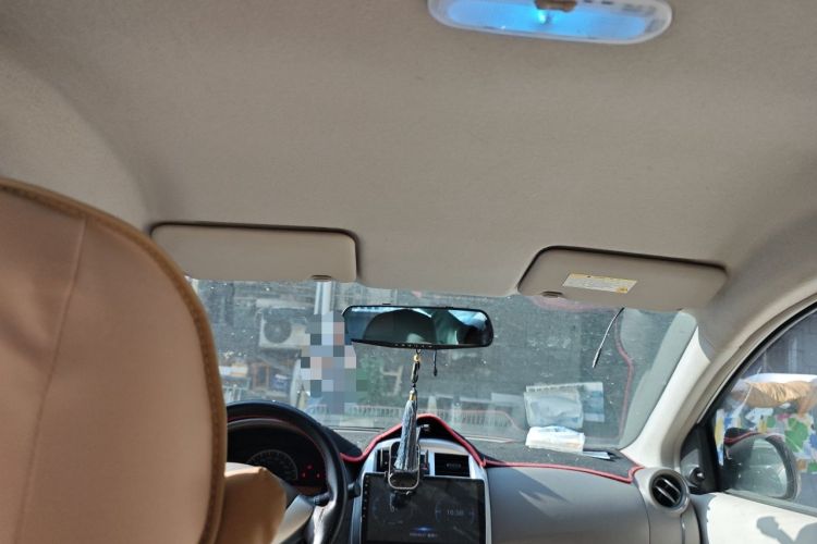 Used Nissan Sunny 2014 1.5XE Manual Comfort Edition Headliner