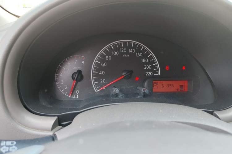 Used Nissan Sunny 2014 1.5XE CVT Elite Edition Instrument Cluster