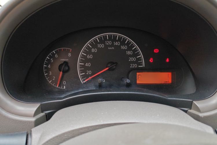 Used Nissan Sunny 2014 1.5XE CVT Comfort Edition Instrument Cluster