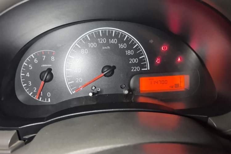 Used Nissan Sunny 2014 1.5XE Manual Comfort Edition Instrument Cluster