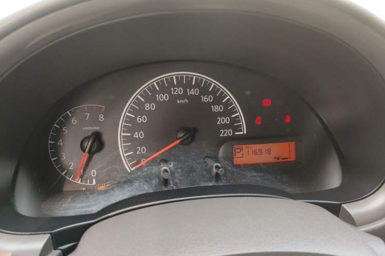 Used Nissan Sunny 2014 1.5XE CVT Comfort Edition Instrument Cluster