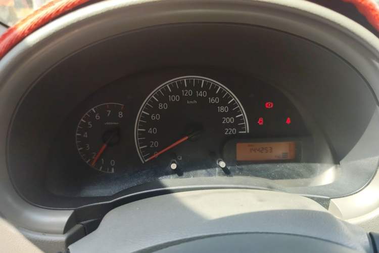 Used Nissan Sunny 2014 1.5XE Manual Comfort Edition Instrument Cluster