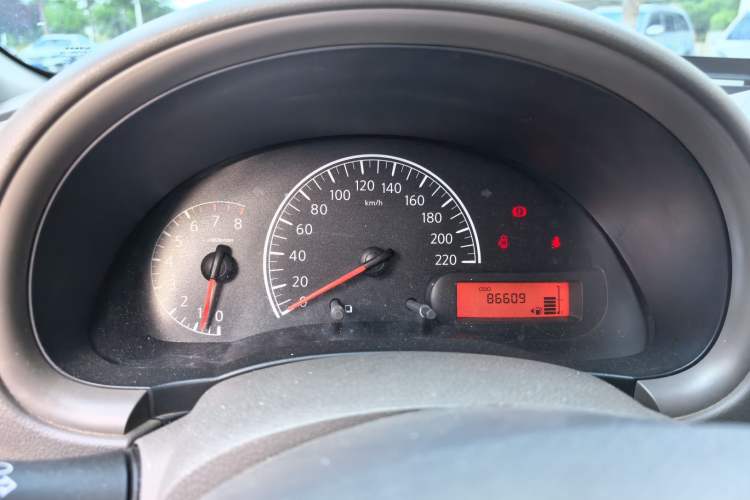 Used Nissan Sunny 2014 1.5XE Manual Elite Edition Instrument Cluster