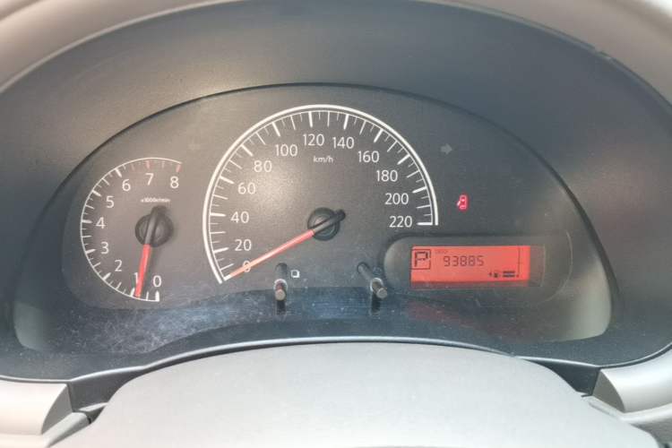 Used Nissan Sunny 2014 1.5XE CVT Elite Edition Instrument Cluster