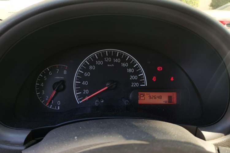 Used Nissan Sunny 2014 1.5XE CVT Elite Edition Instrument Cluster