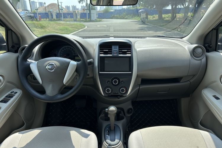 Used Nissan Sunny 2014 1.5XE CVT Comfort Edition Interior 2