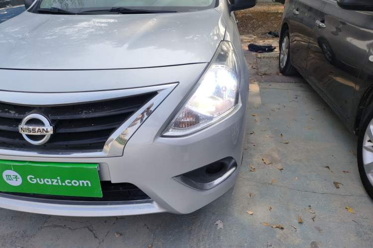 Used Nissan Sunny 2014 1.5XE CVT Comfort Edition Left Front Headlight