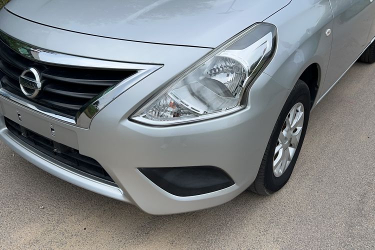 Used Nissan Sunny 2014 1.5XE Manual Comfort Edition Left Front Headlight