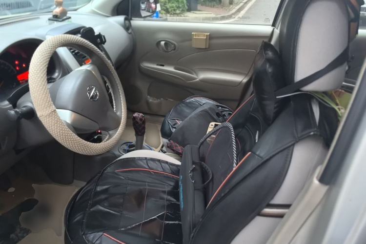 Used Nissan Sunny 2014 1.5XE Manual Elite Edition Left Front Seat