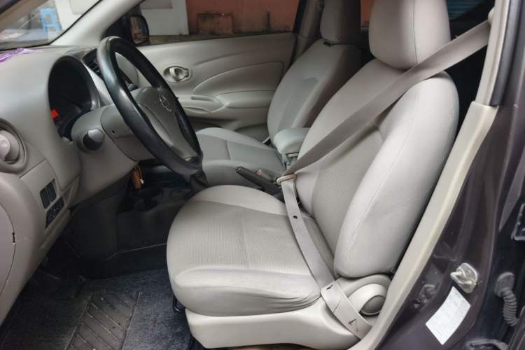 Used Nissan Sunny 2014 1.5XE Manual Elite Edition Left Front Seat