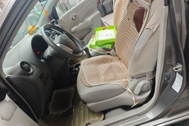 Used Nissan Sunny 2014 1.5XE Manual Elite Edition Left Front Seat