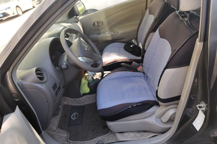 Used Nissan Sunny 2014 1.5XE CVT Elite Edition Left Front Seat