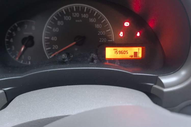 Used Nissan Sunny 2014 1.5XE Manual Elite Edition Odometer Close Up