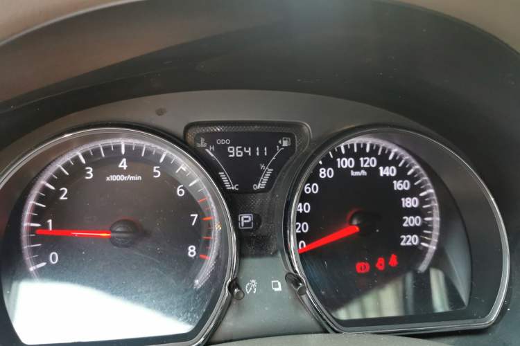 Used Nissan Sunny 2014 1.5XL CVT Luxury Edition Odometer Close Up