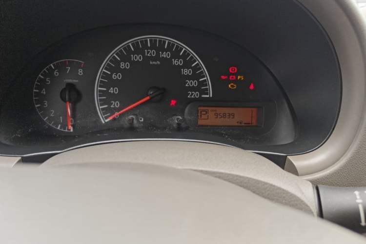 Used Nissan Sunny 2014 1.5XE CVT Elite Edition Odometer Close Up