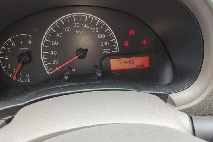 Used Nissan Sunny 2014 1.5XE Manual Elite Edition Odometer Close Up