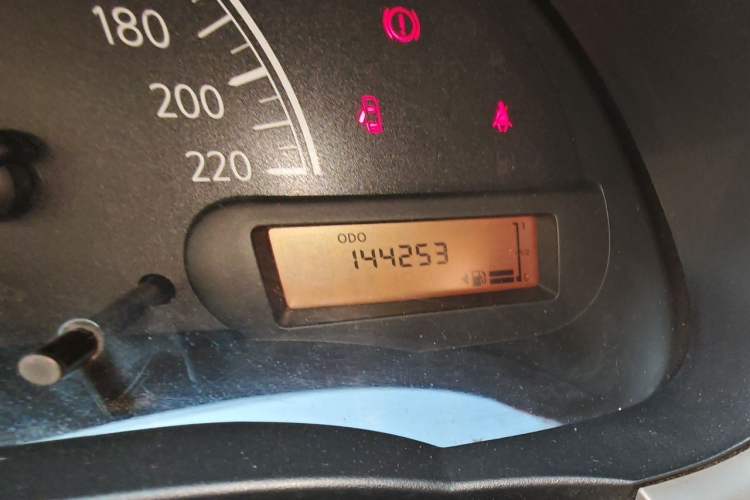 Used Nissan Sunny 2014 1.5XE Manual Comfort Edition Odometer Close Up