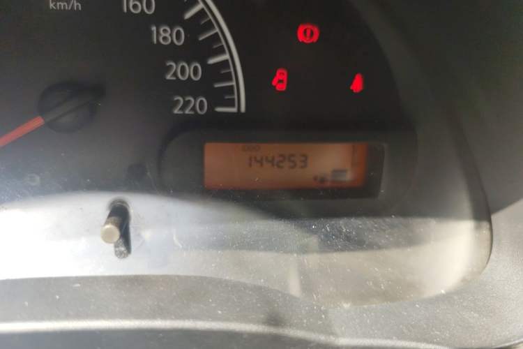 Used Nissan Sunny 2014 1.5XE Manual Comfort Edition Odometer Close Up