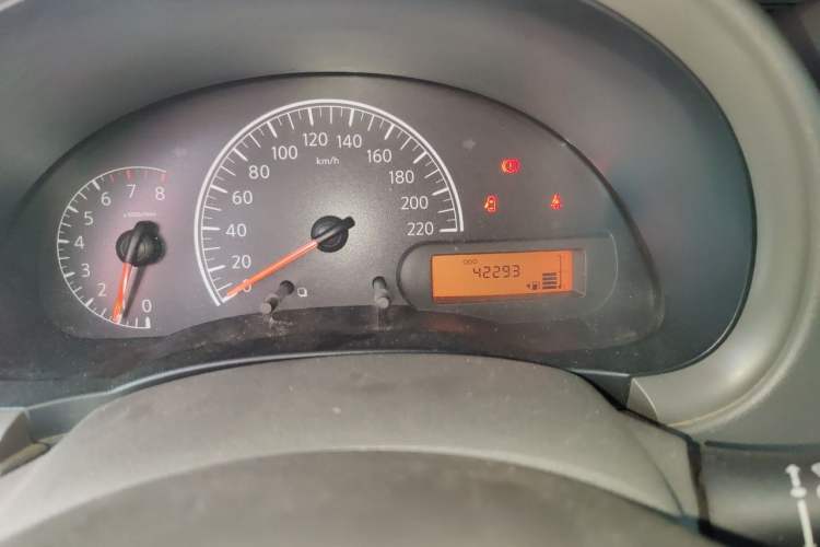 Used Nissan Sunny 2014 1.5XE Manual Comfort Edition Odometer Close Up