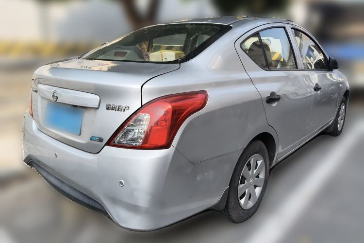 Used Nissan Sunny 2014 1.5XE Manual Elite Edition Rear Right 45 Deg