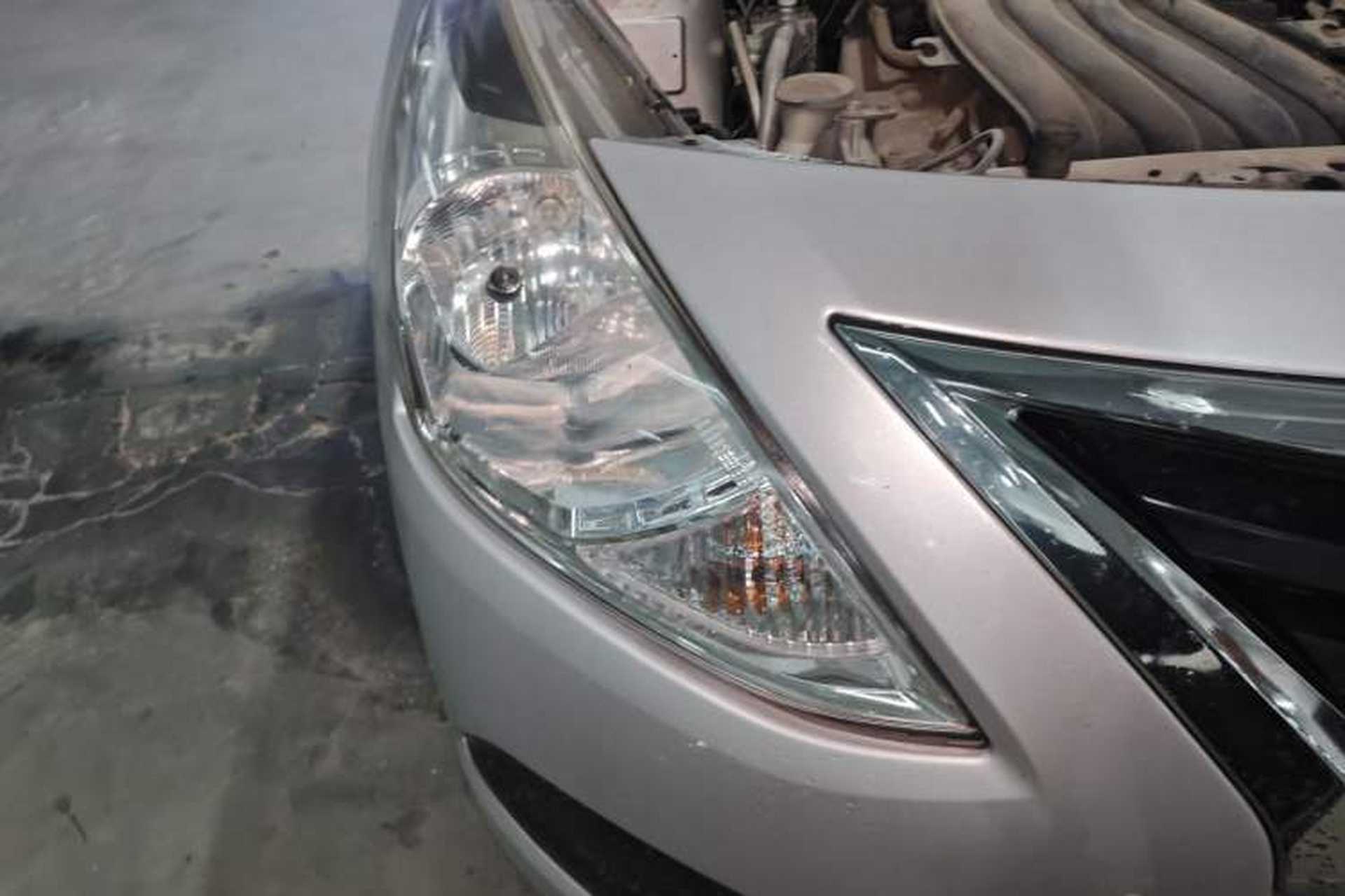 Used Nissan Sunny 2014 1.5XE Manual Comfort Edition Right Front Headlight