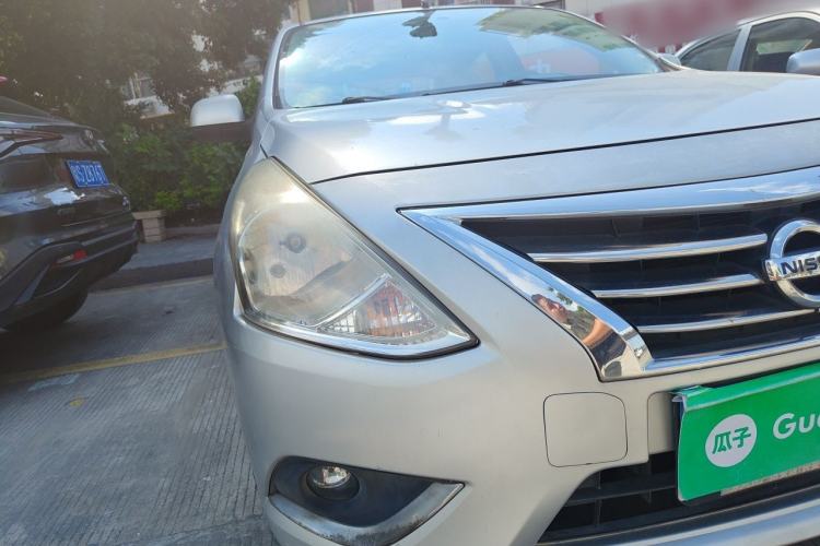 Used Nissan Sunny 2014 1.5XE CVT Elite Edition Right Front Headlight