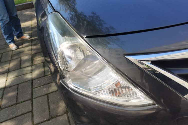 Used Nissan Sunny 2014 1.5XE CVT Elite Edition Right Front Headlight