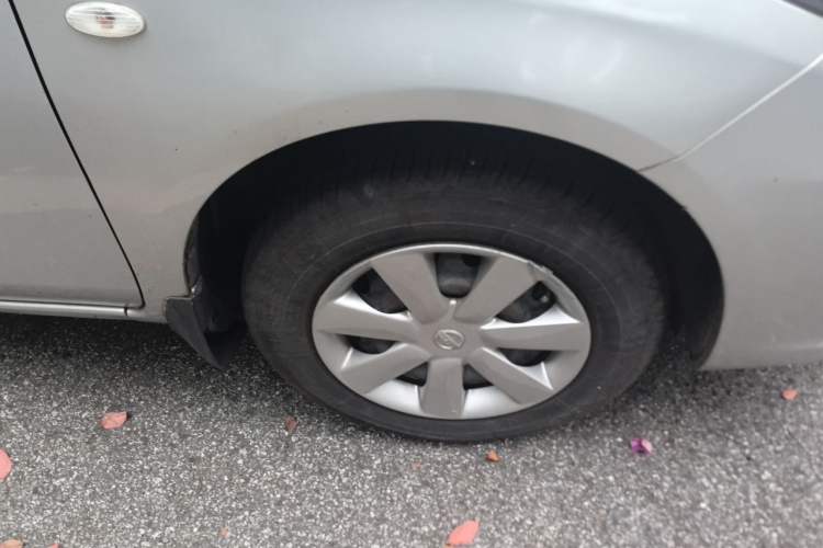 Used Nissan Sunny 2014 1.5XE Manual Elite Edition Right Front Wheel Hub