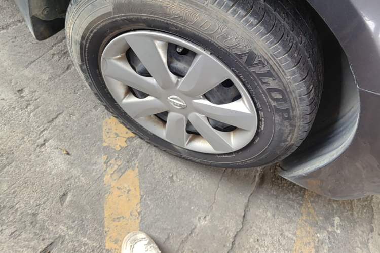 Used Nissan Sunny 2014 1.5XE Manual Elite Edition Right Front Wheel Hub