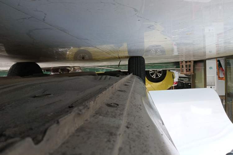 Used Nissan Sunny 2014 1.5XE Manual Elite Edition Right Side Sill