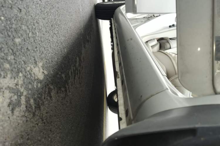 Used Nissan Sunny 2014 1.5XE Manual Elite Edition Right Side Sill