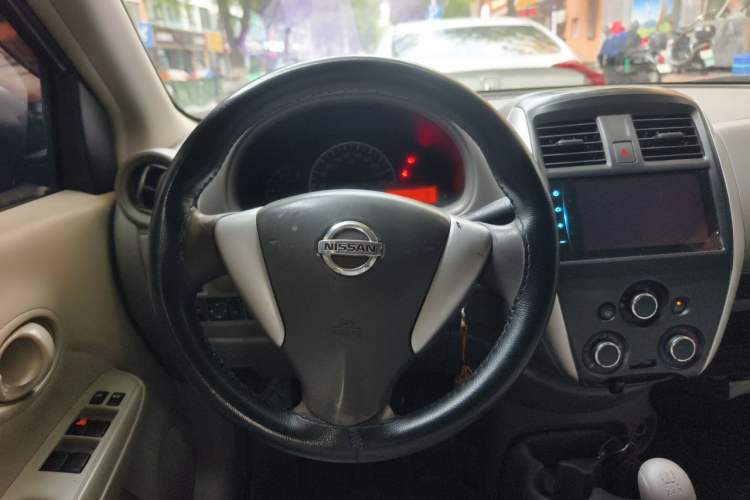 Used Nissan Sunny 2014 1.5XE Manual Elite Edition Steering Wheel