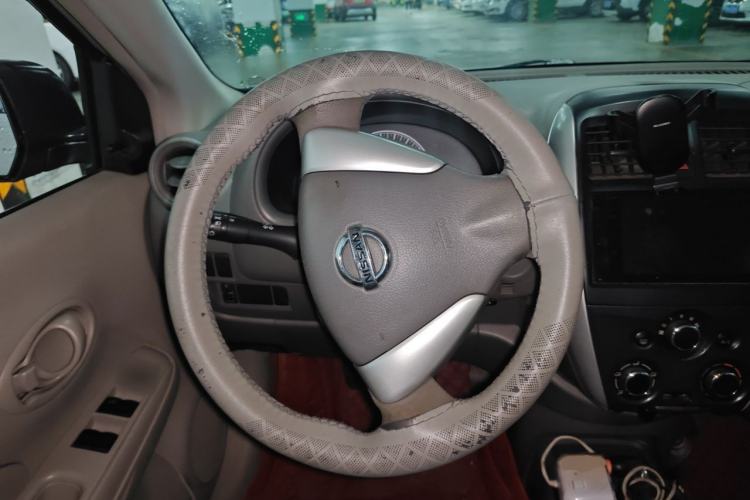 Used Nissan Sunny 2014 1.5XE Manual Comfort Edition Steering Wheel