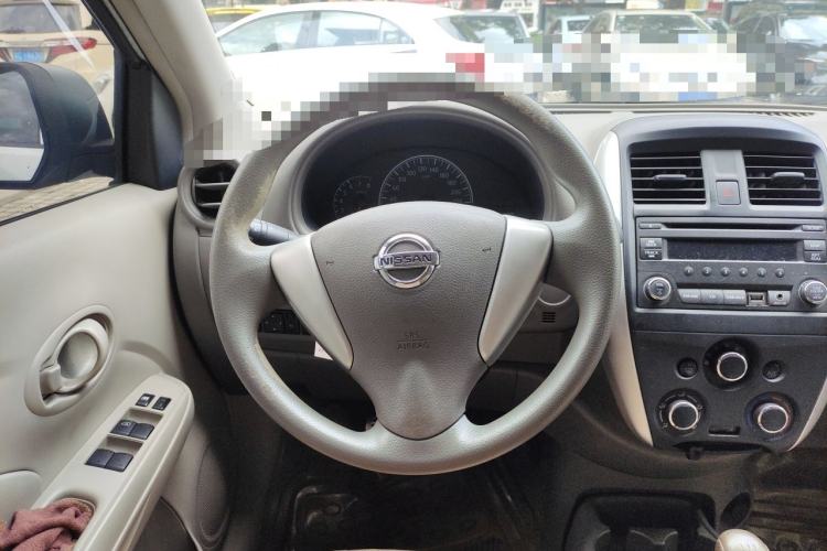 Used Nissan Sunny 2014 1.5XE Manual Elite Edition Steering Wheel