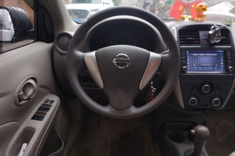 Used Nissan Sunny 2014 1.5XE CVT Elite Edition Steering Wheel