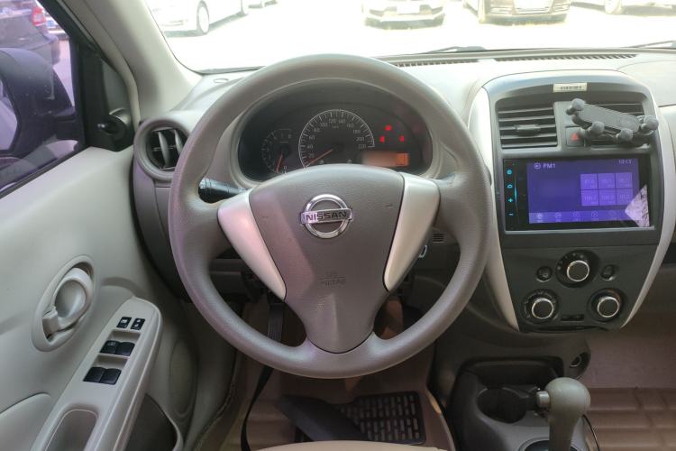 Used Nissan Sunny 2014 1.5XE CVT Comfort Edition Steering Wheel