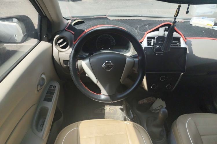Used Nissan Sunny 2014 1.5XE Manual Comfort Edition Steering Wheel