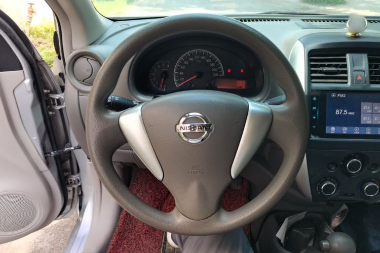 Used Nissan Sunny 2014 1.5XE CVT Elite Edition Steering Wheel